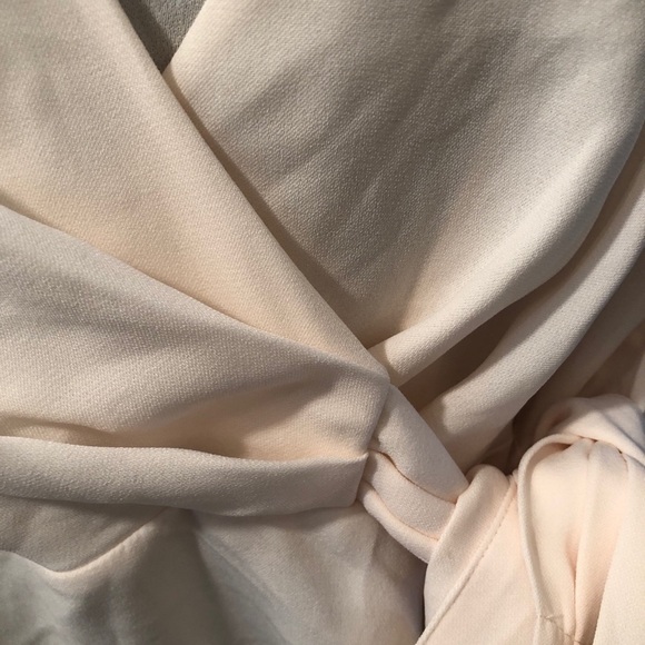 Women wrap front cream blouse, flared bottom, forever 21 contemporary brand XS - Picture 3 of 6